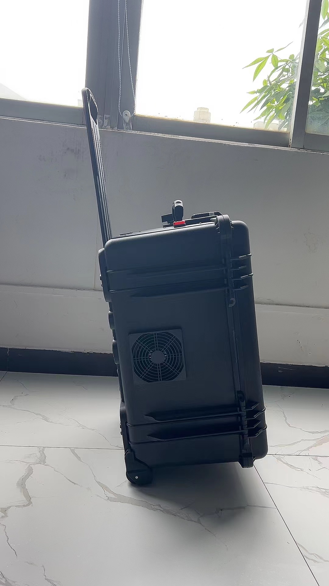 茅箭手拉箱型移动通信干扰器